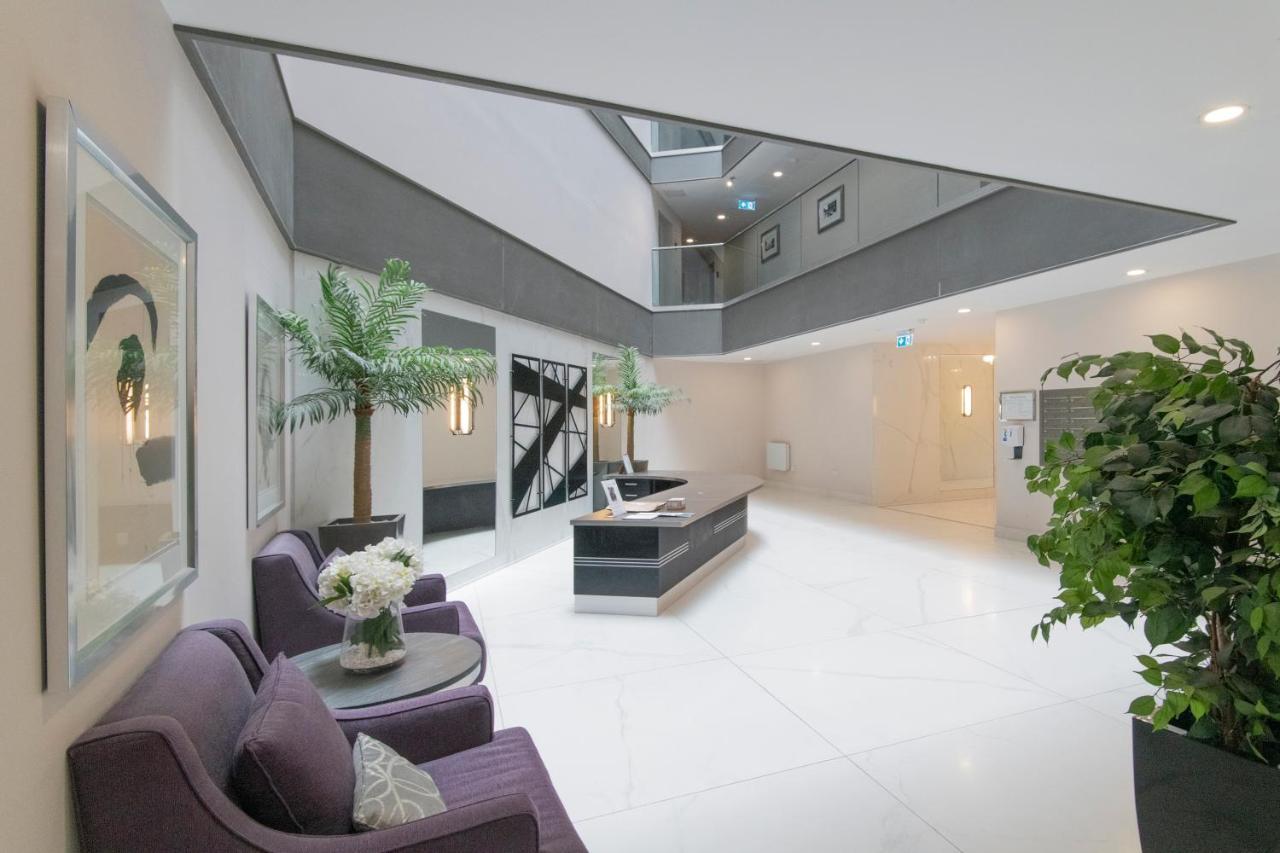מיידנהד Spacious Apartment With Parking Space, Close To Heathrow, Elizabeth Line And Windsor מראה חיצוני תמונה